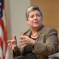 janet-napolitano-gesture-cheney_s